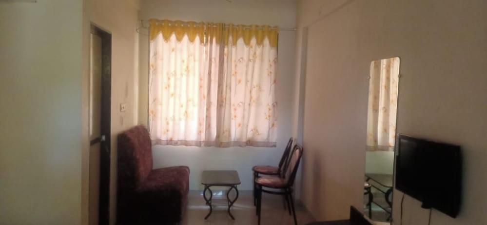 Hotel Rajendra Chinchani Kültér fotó